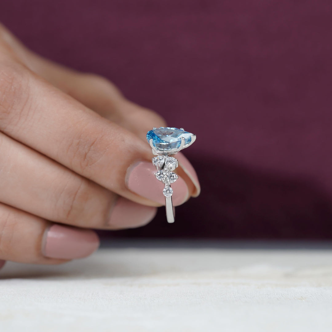Fancy blue lab diamond, blue pear halo ring, teardrop blue diamond, pear shaped cluster ring, blue diamond halo solitaire, sustainable blue diamond