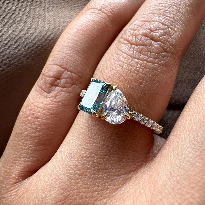 sustainable engagement ring, affordable blue diamond, GIA certified lab diamond, IGI certified lab diamond, eco-friendly bridal jewelry, bespoke Toi et Moi design, luxury lab diamond ring.