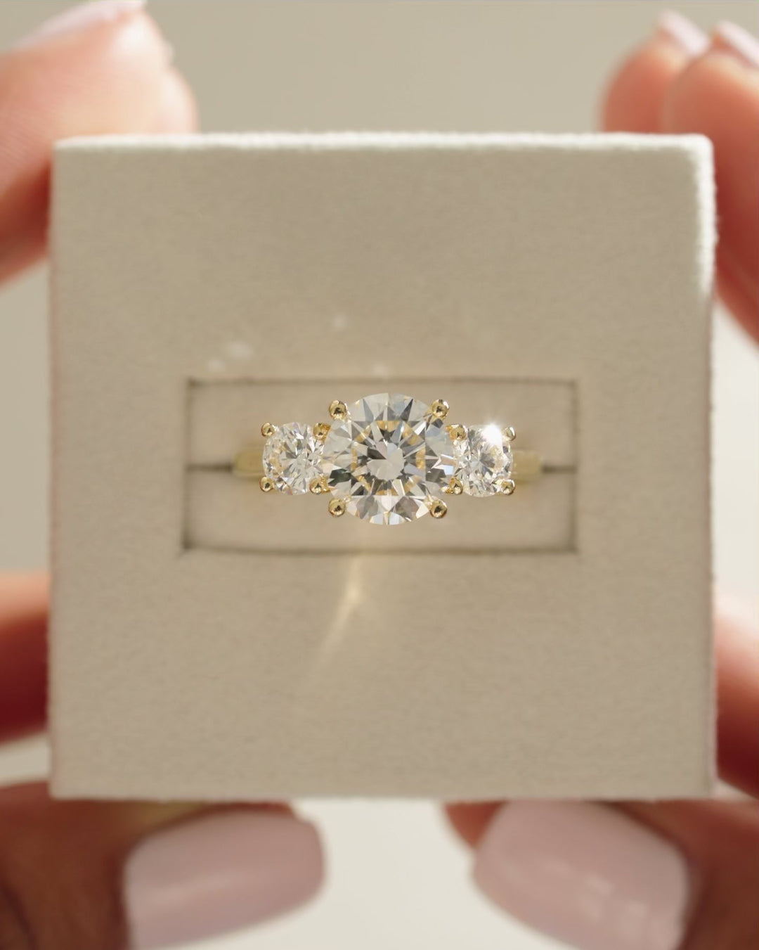 1.50ct-2.50ct Round Cut Lab Grown Three Stone Diamond Engagement Ring