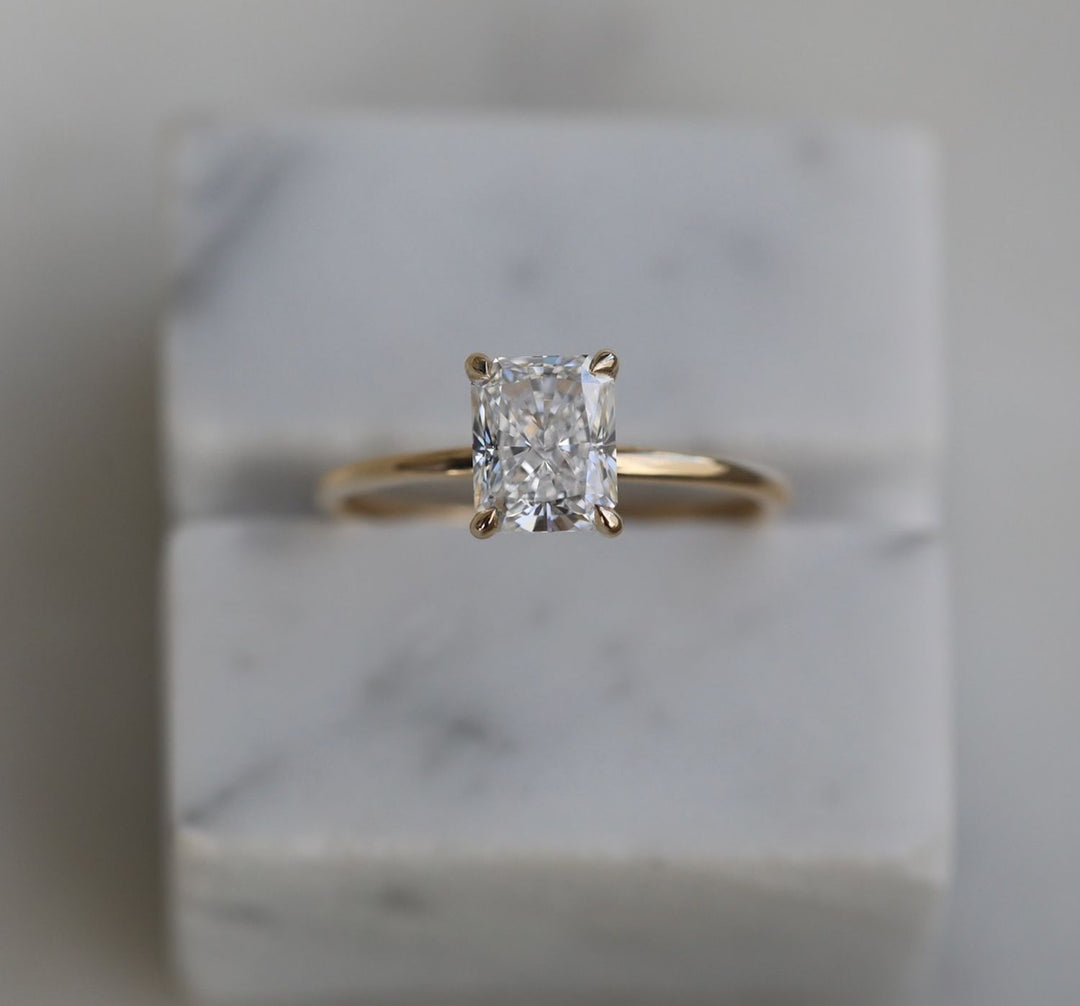 1-53-ct-radiant-solitaire-cvd-e-vvs2-diamond-engagement-ring