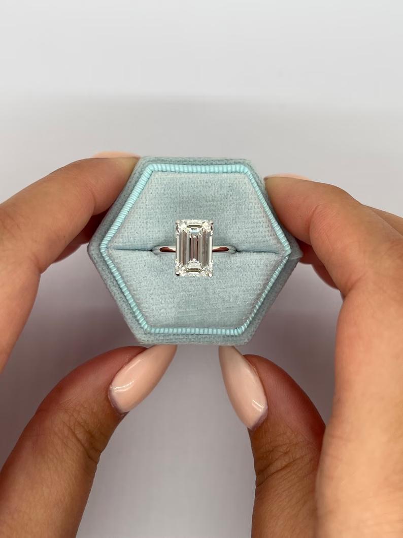 4-0-ct-emerald-solitaire-cvd-e-vs2-diamond-engagement-ring