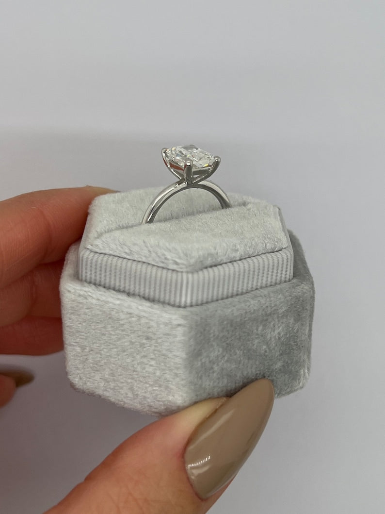 radiant-solitaire-cvd-f-vs2-diamond-engagement-ring