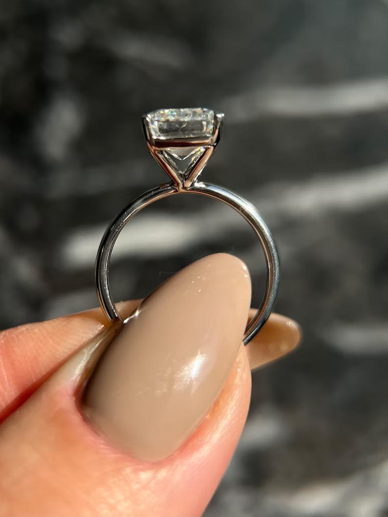 emerald-solitaire-cvd-e-vs2-diamond-engagement-ring