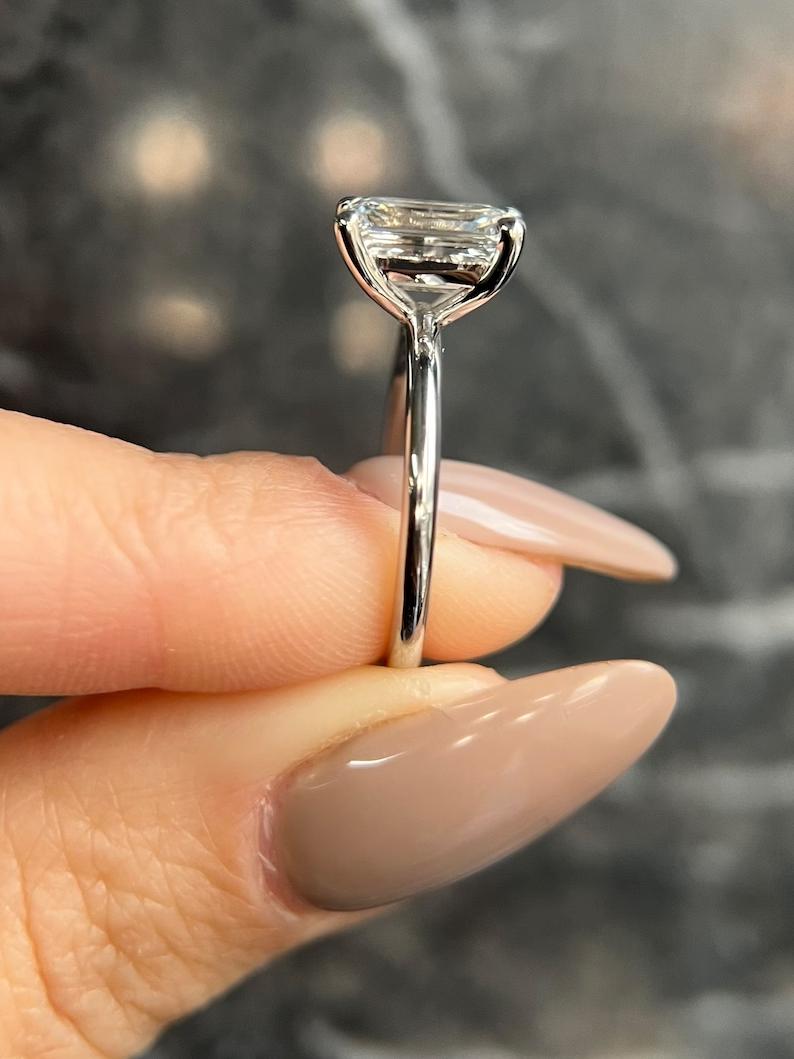 emerald-solitaire-cvd-e-vs2-diamond-engagement-ring