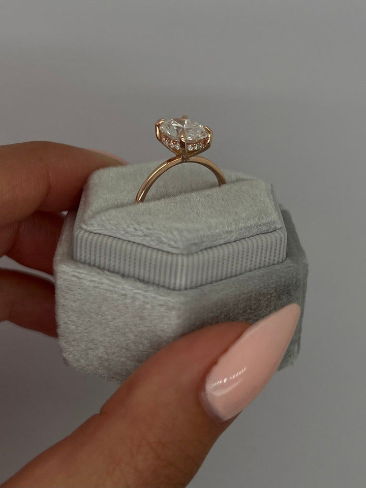 oval-hidden-halo-cvd-f-vs1-diamond-engagement-ring