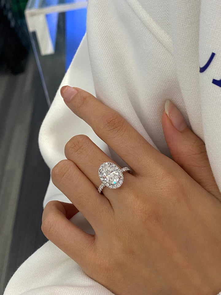 2.50ct-3.50ct Oval Cut Lab Grown Diamond Halo Engagement Ring