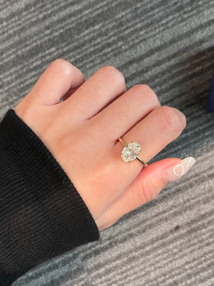 1.0ct-2.0ct Oval Cut Lab Grown Solitaire Diamond Engagement Ring
