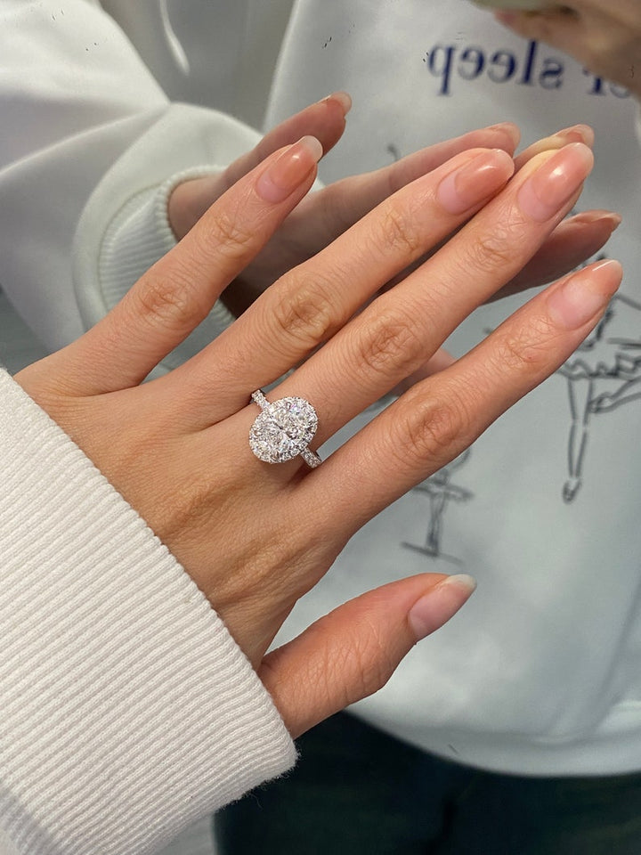 2.50ct-3.50ct Oval Cut Lab Grown Diamond Halo Engagement Ring