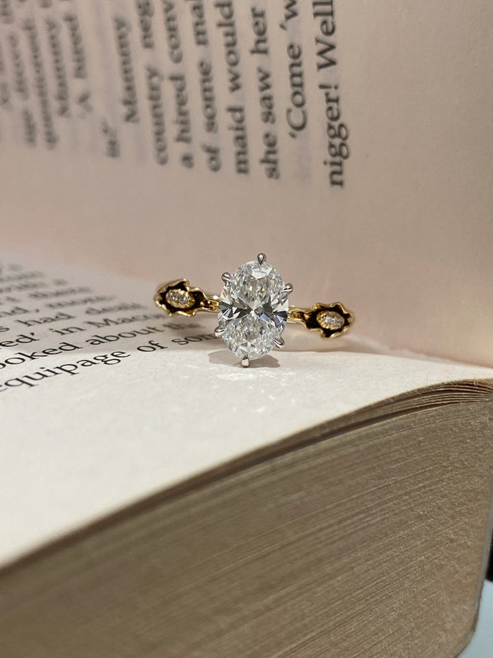 1.0ct-2.0ct Oval Cut Lab Grown Diamond Vintage Engagement Ring