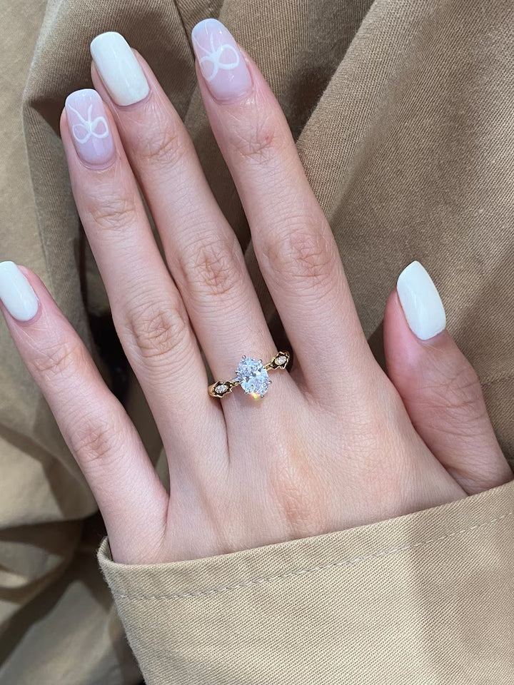 1.0ct-2.0ct Oval Cut Lab Grown Diamond Vintage Engagement Ring