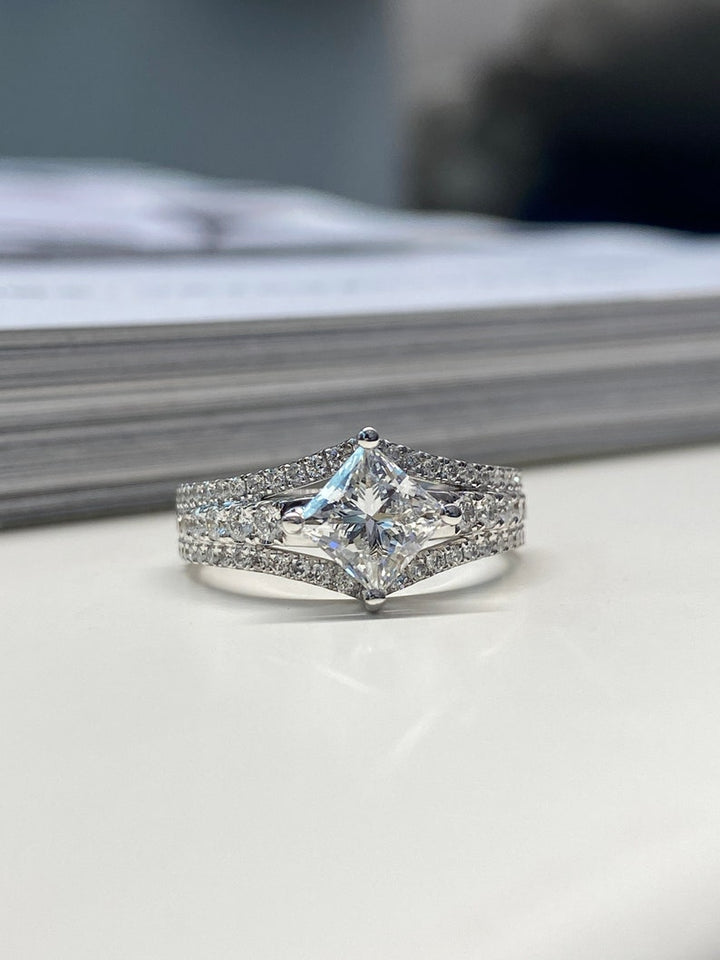 1.0ct-2.0ct Princess Cut Lab Grown Split Shank Diamond Engagement Ring