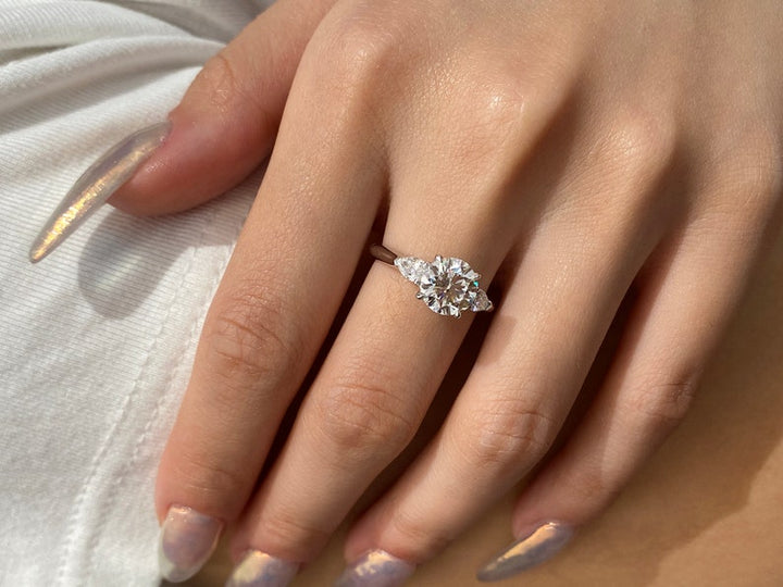1.50ct-2.50ct Round Cut Lab Grown Three Stone Diamond Engagement Ring