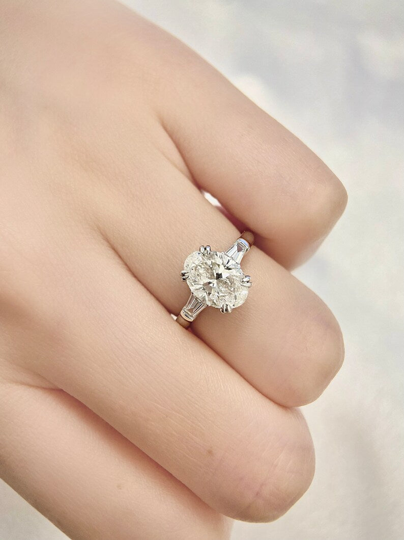 2.50ct-3.50ct Oval Cut Lab Grown Diamond Three Stone Engagement Ring