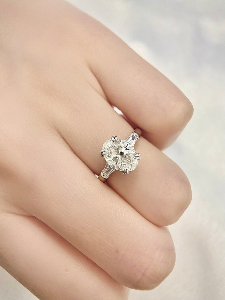 2.50ct-3.50ct Oval Cut Lab Grown Diamond Three Stone Engagement Ring