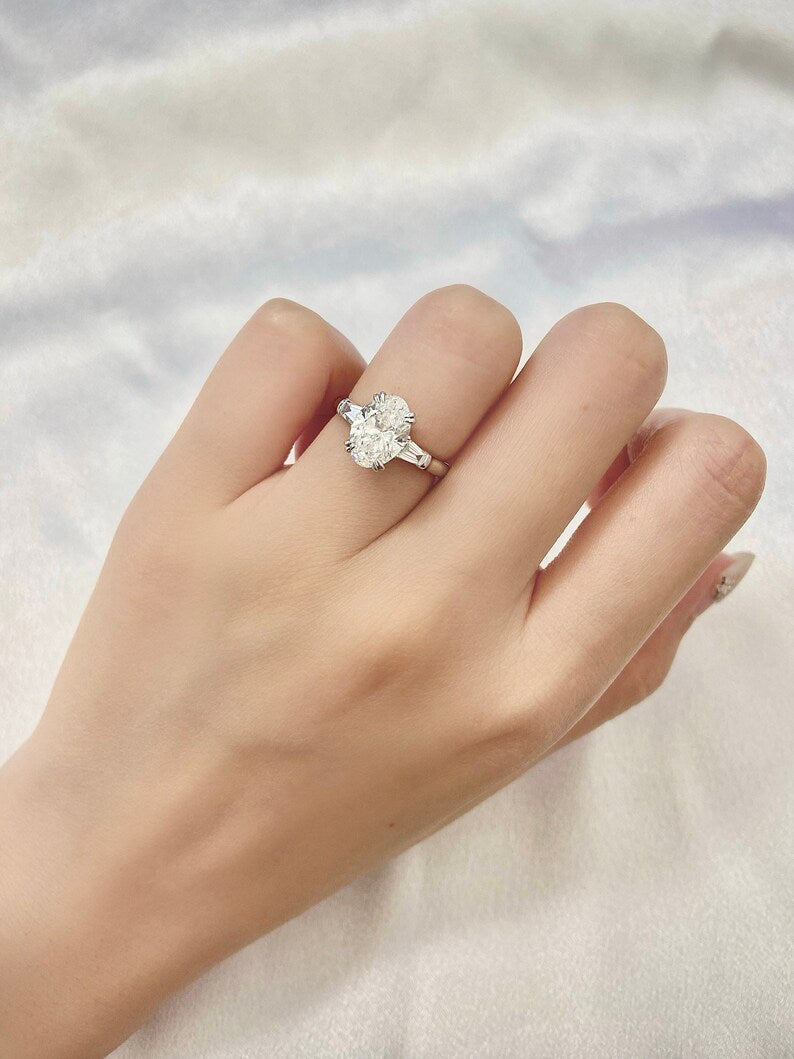 2.50ct-3.50ct Oval Cut Lab Grown Diamond Three Stone Engagement Ring