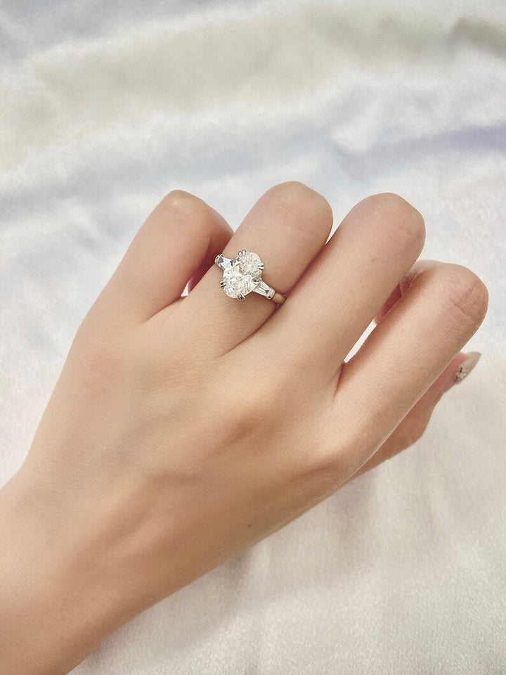 2.50ct-3.50ct Oval Cut Lab Grown Diamond Three Stone Engagement Ring