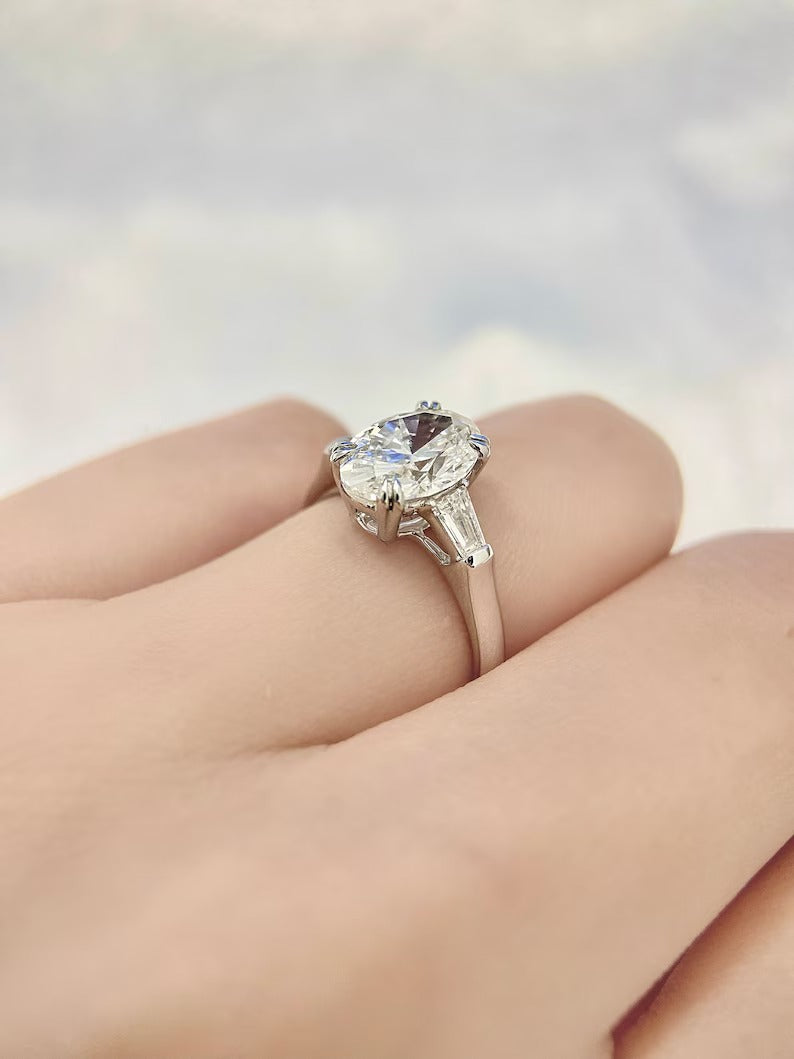 2.50ct-3.50ct Oval Cut Lab Grown Diamond Three Stone Engagement Ring