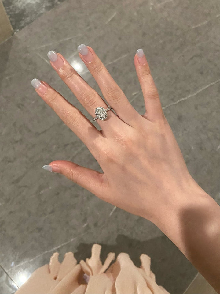 1.50ct-2.50ct Oval Cut Lab Grown Diamond Halo Engagement Ring