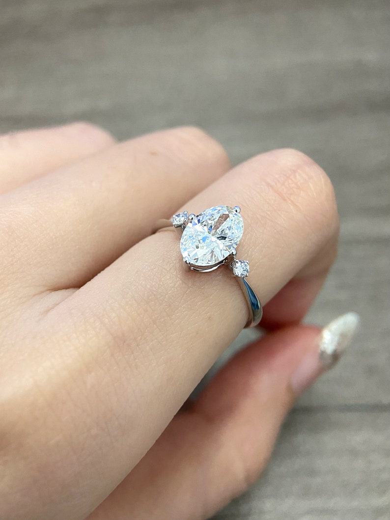 1.50ct-2.50ct Oval Cut Lab Grown Three Stone Diamond Engagement Ring