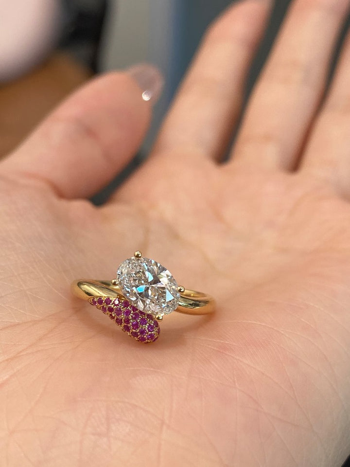 1.50ct-2.50ct Oval Cut Lab Grown Diamond Unique Engagement Ring