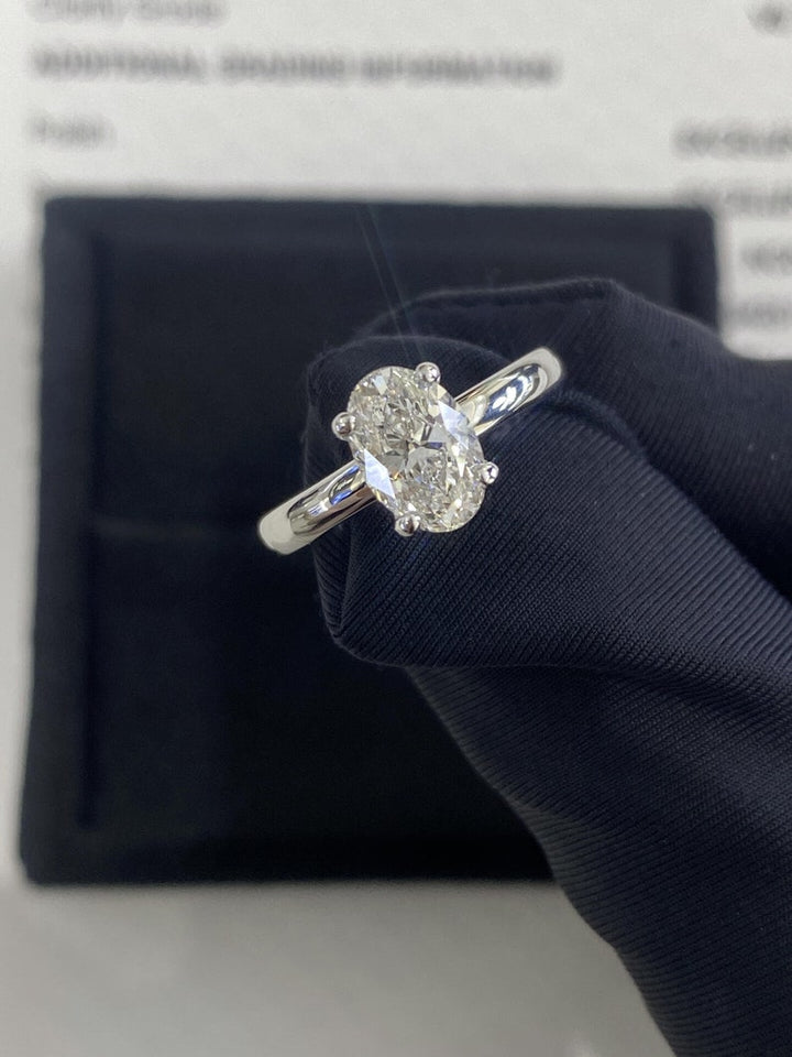 1.0ct-2.0ct Oval Cut Lab Grown Thick Band Diamond Engagement Ring
