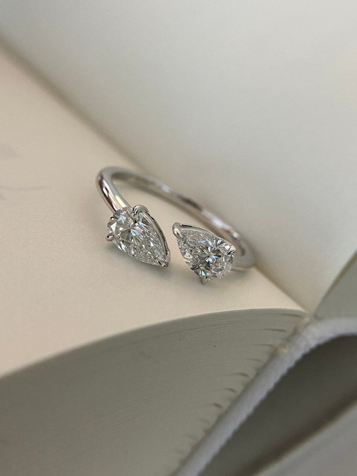1.0ct-2.0ct Pear Cut Lab Grown Diamond Toi Et Moi Engagement Ring