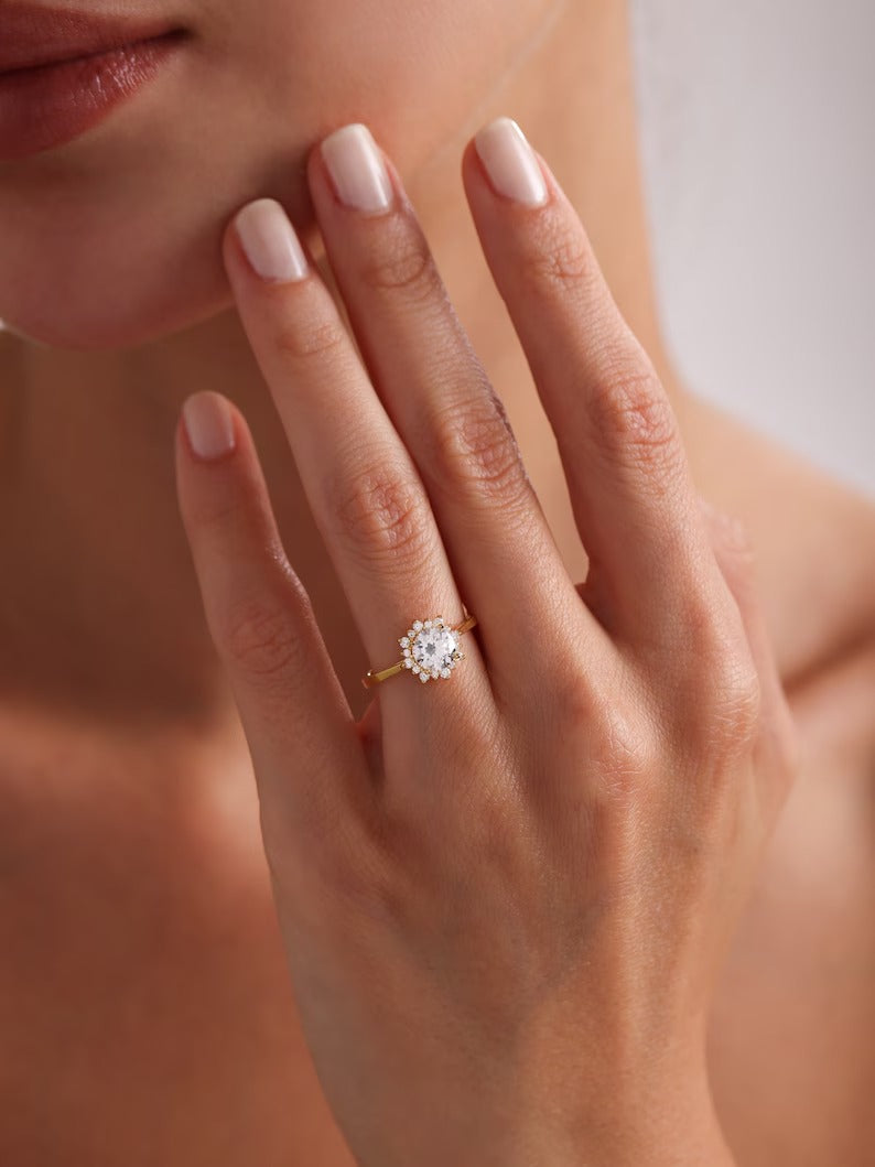 1.50ct-2.50ct Round Cut Lab Grown Diamond Unique Halo Engagement Ring