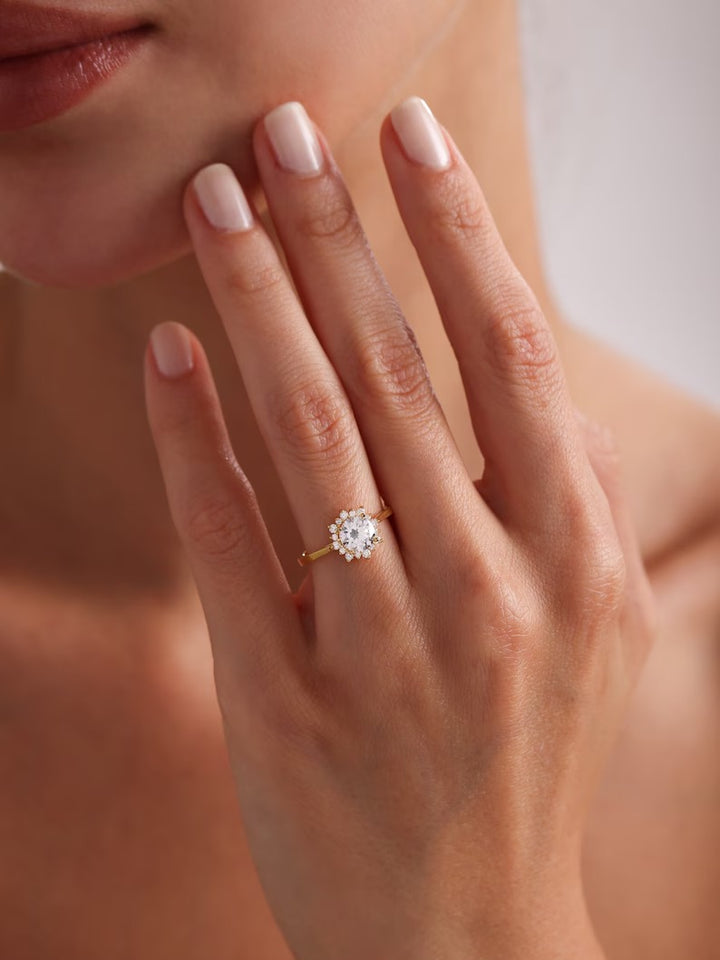 1.50ct-2.50ct Round Cut Lab Grown Diamond Unique Halo Engagement Ring