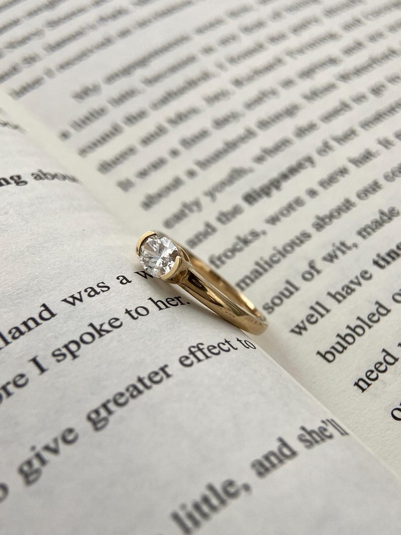 0.5ct-1.50ct East West Oval Cut Lab Grown Diamond Engagement Ring