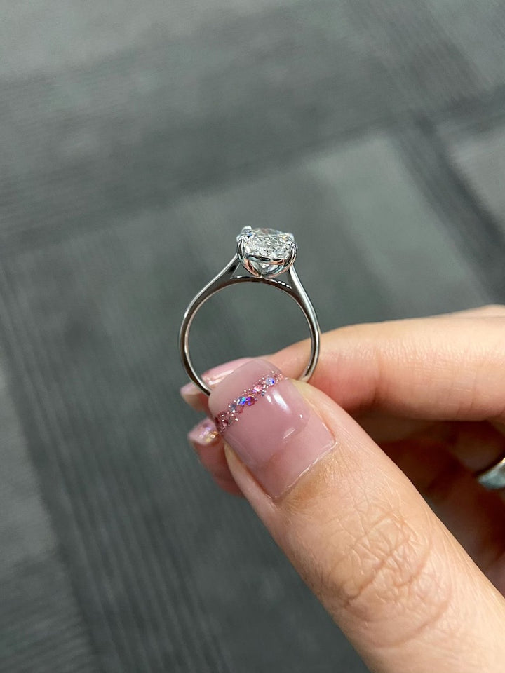 2.50ct-3.50ct Oval Cut Lab Grown Diamond Solitaire Engagement Ring