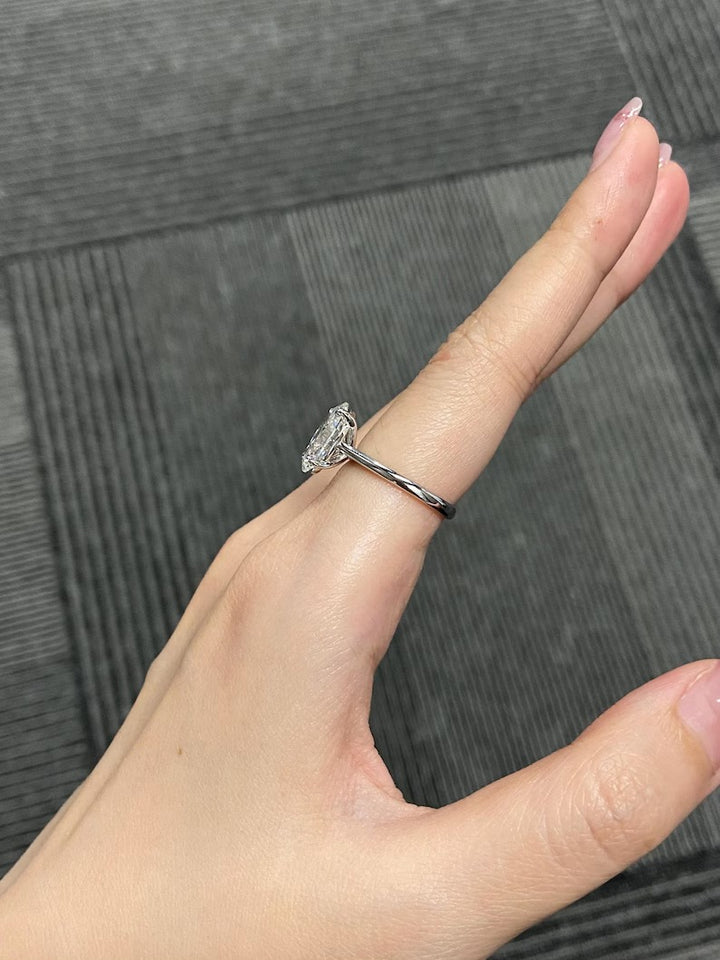 2.50ct-3.50ct Oval Cut Lab Grown Diamond Solitaire Engagement Ring