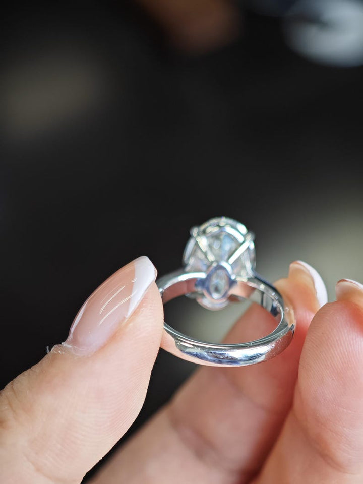 4.0ct-6.0ct Oval Cut Lab Grown Diamond Solitaire Thick Band Engagement Ring
