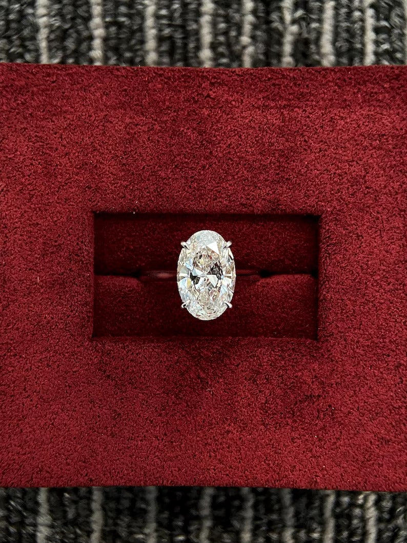 2.50ct-3.50ct Oval Cut Lab Grown Diamond Solitaire Engagement Ring