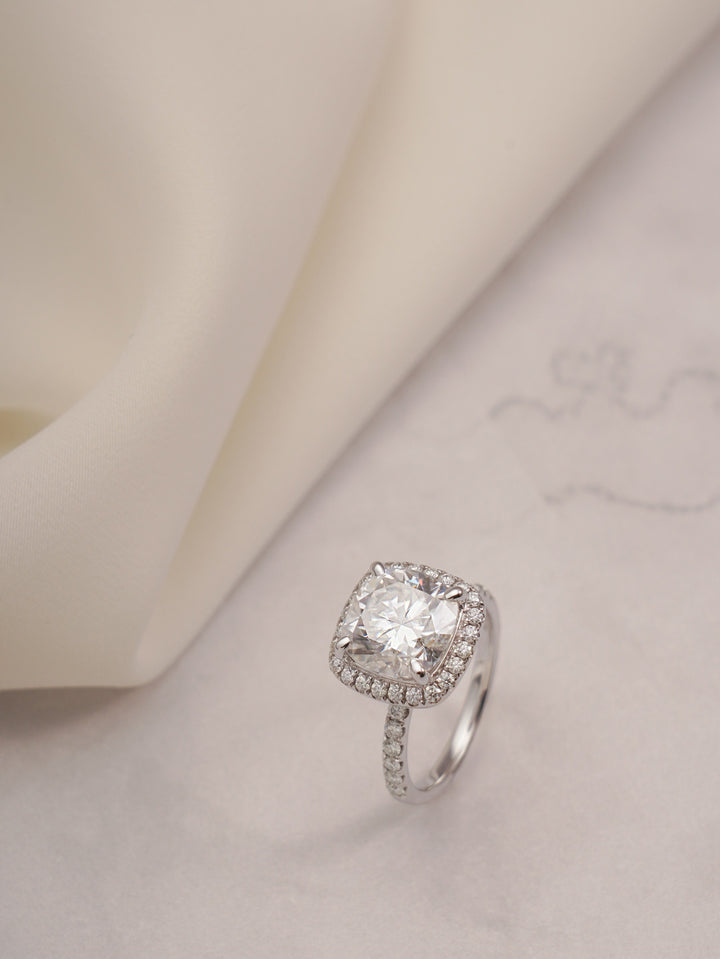 1.50ct-2.50ct Cushion Cut Lab Grown Halo Diamond Engagement Ring