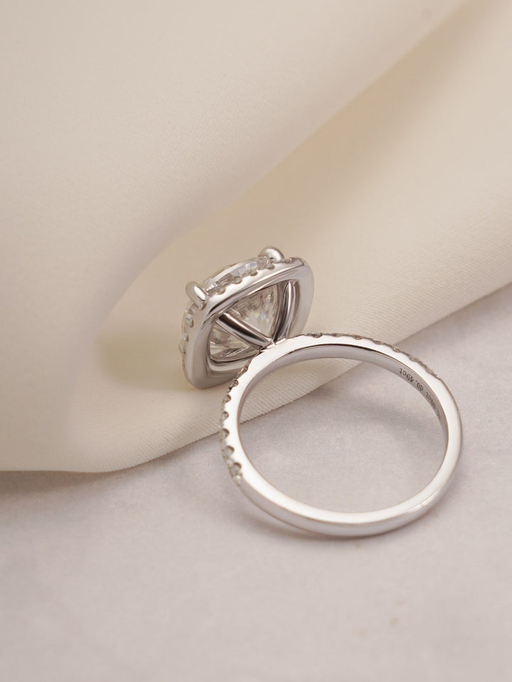 1.50ct-2.50ct Cushion Cut Lab Grown Halo Diamond Engagement Ring