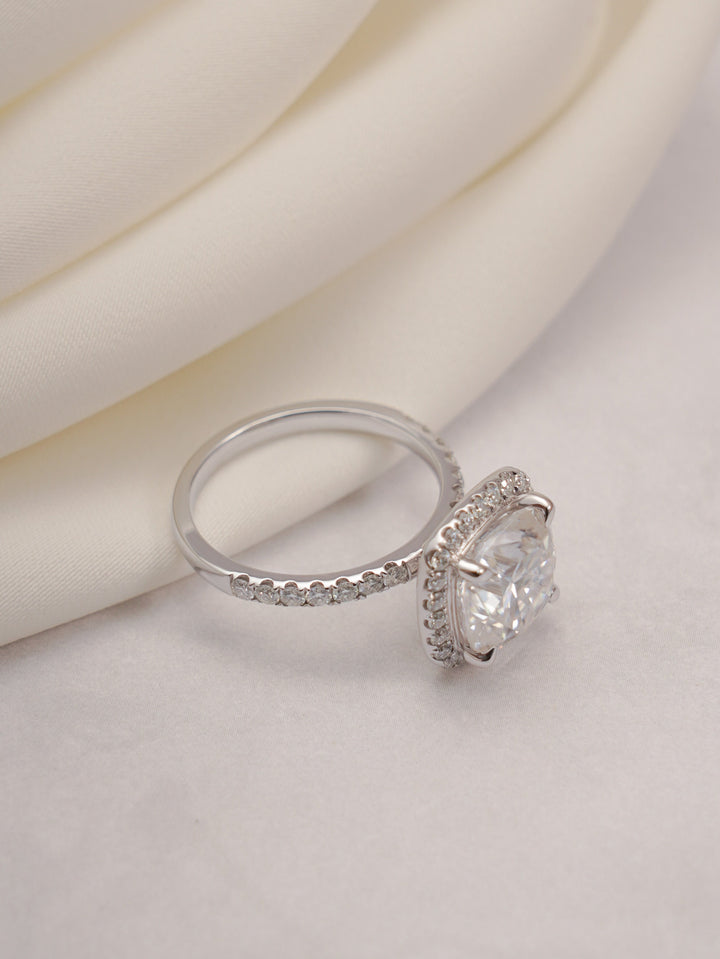1.50ct-2.50ct Cushion Cut Lab Grown Halo Diamond Engagement Ring