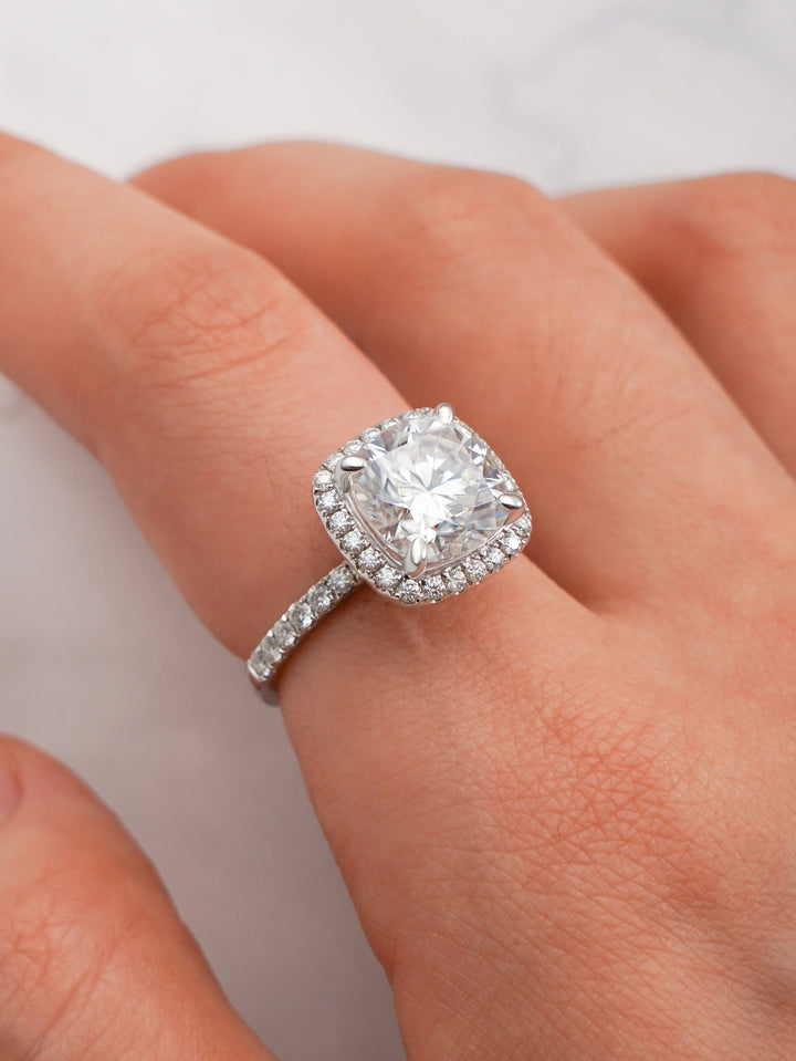 1.50ct-2.50ct Cushion Cut Lab Grown Halo Diamond Engagement Ring