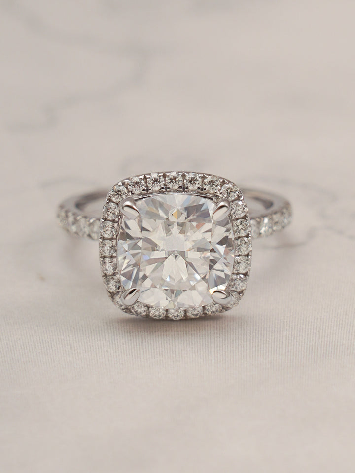1.50ct-2.50ct Cushion Cut Lab Grown Halo Diamond Engagement Ring