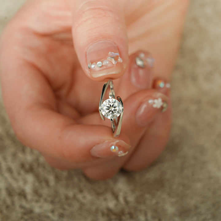 1.50ct-2.50ct Round Cut Lab Grown Bypass Diamond Engagement Ring