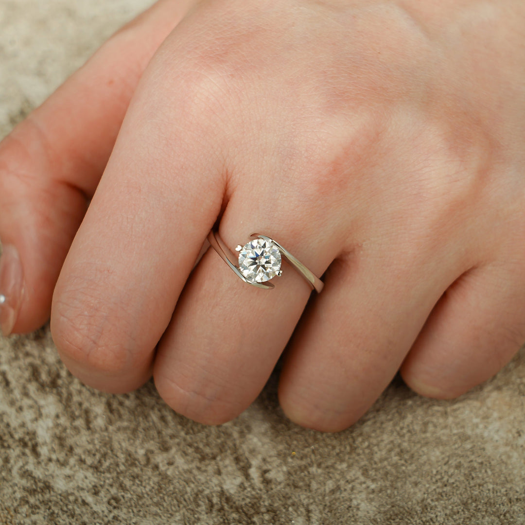 1.50ct-2.50ct Round Cut Lab Grown Bypass Diamond Engagement Ring