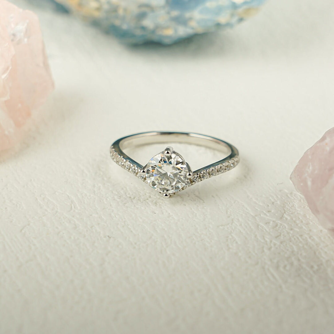 1.50ct-2.50ct Round Cut Lab Grown Diamond Engagement Ring With Half Pave