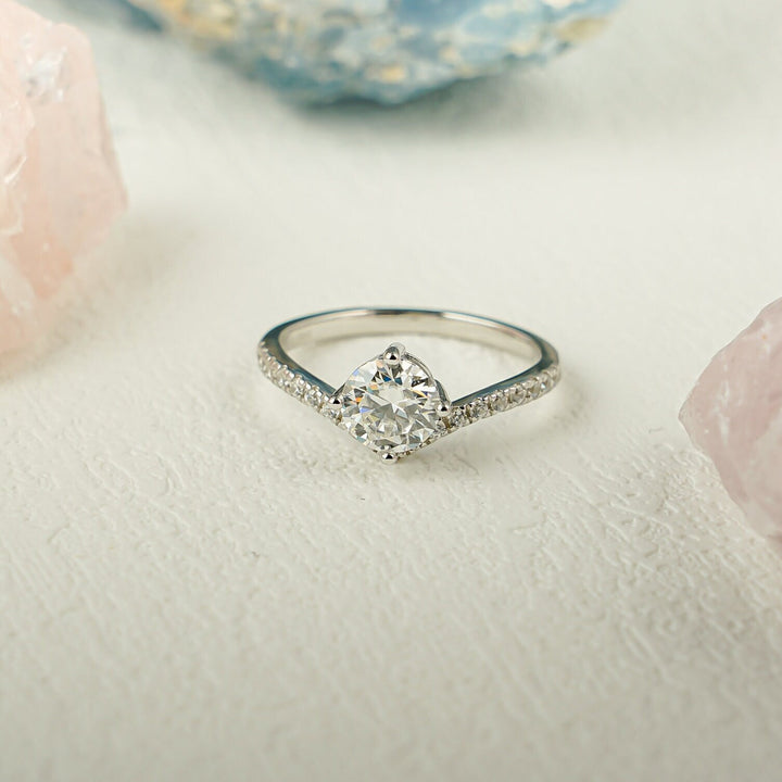 1.50ct-2.50ct Round Cut Lab Grown Diamond Engagement Ring With Half Pave