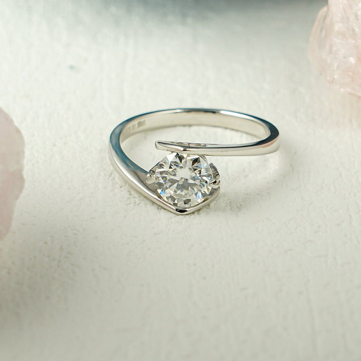 1.50ct-2.50ct Round Cut Lab Grown Bypass Diamond Engagement Ring