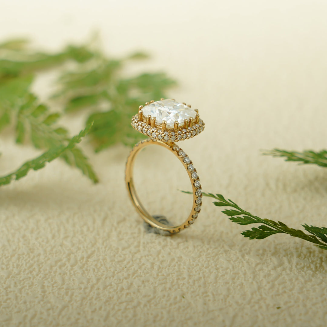 1.50ct-2.50ct Cushion Cut Lab Grown Micro Halo Diamond Engagement Ring