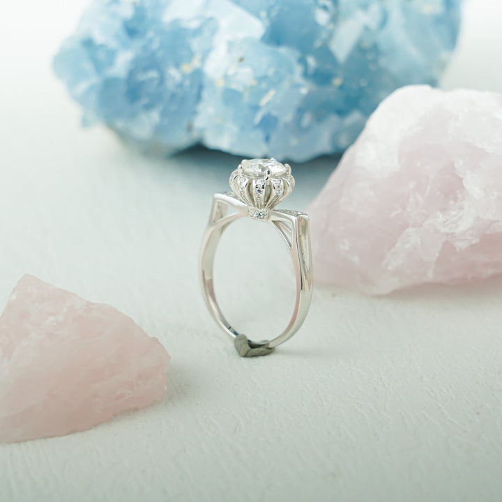 1.0ct-2.0ct Round Cut Lab Grown Diamond Unique Engagement Ring