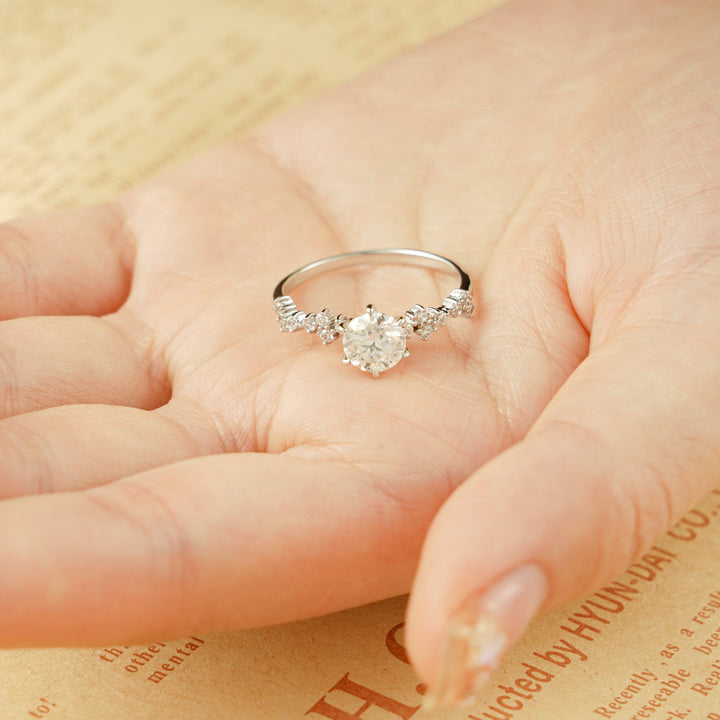 1.50ct-2.50ct Round Cut Lab Grown Diamond Cluster Engagement Ring