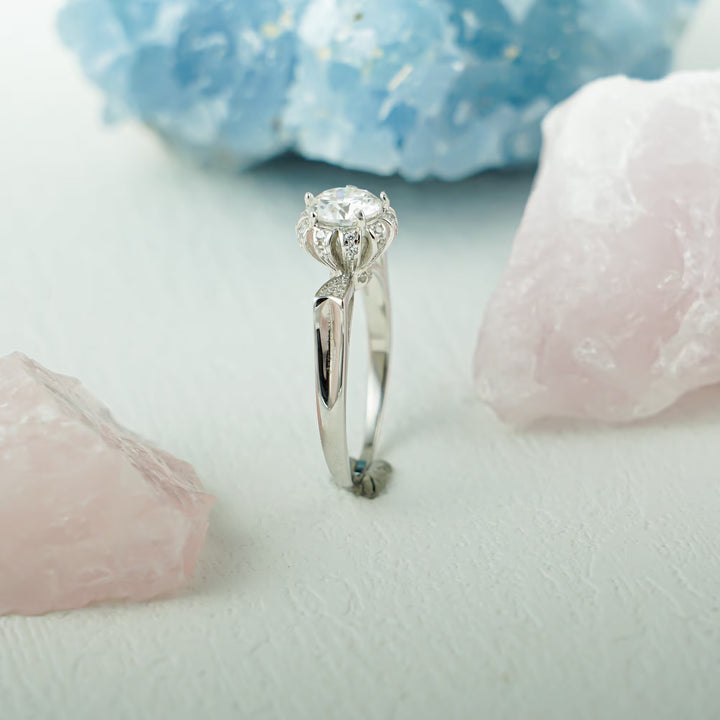 1.0ct-2.0ct Round Cut Lab Grown Diamond Unique Engagement Ring