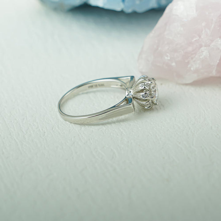 1.0ct-2.0ct Round Cut Lab Grown Diamond Unique Engagement Ring