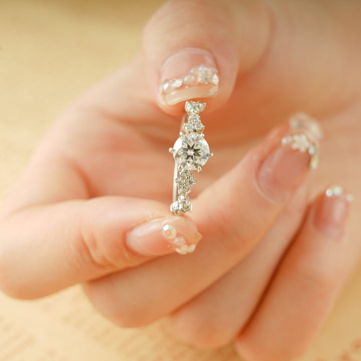 1.50ct-2.50ct Round Cut Lab Grown Diamond Cluster Engagement Ring
