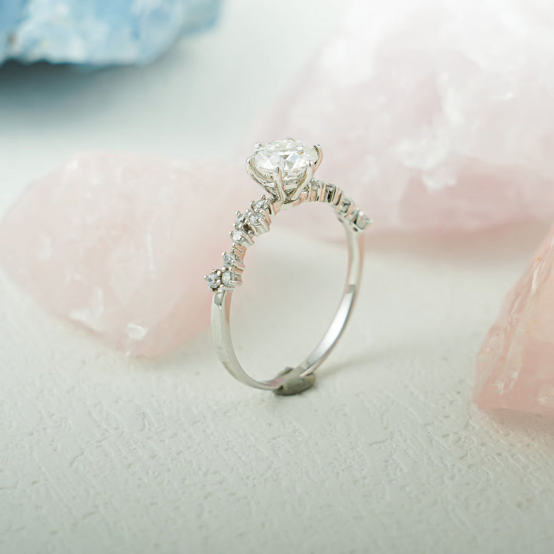 1.50ct-2.50ct Round Cut Lab Grown Diamond Cluster Engagement Ring